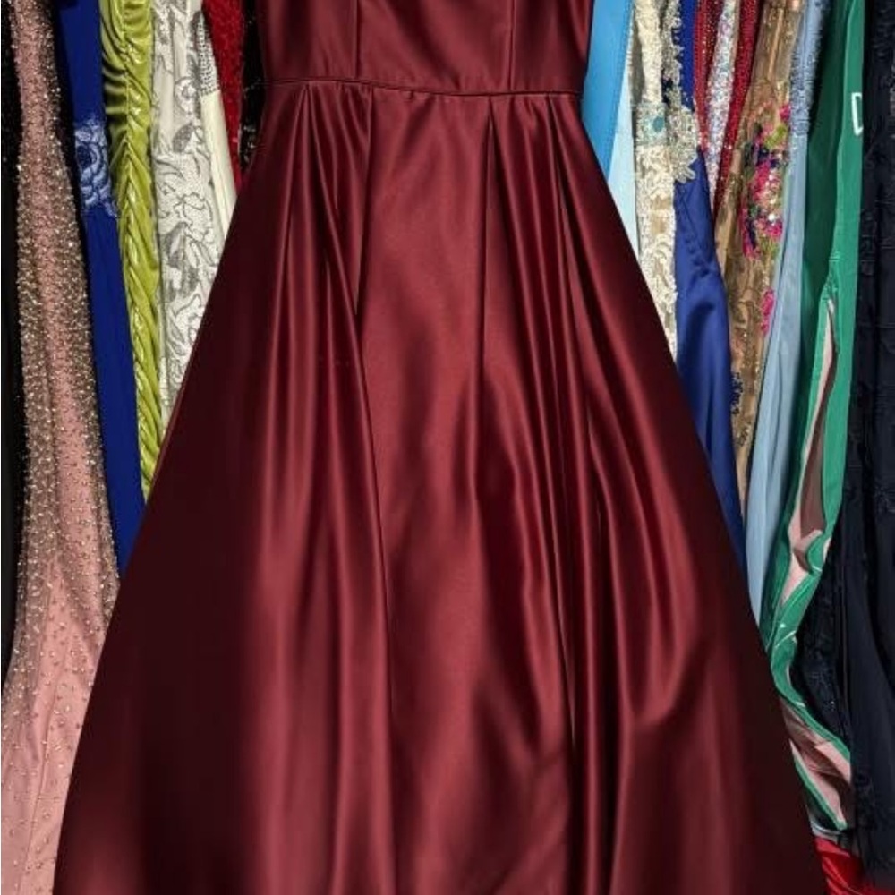 Elegant Burgundy Evening Gown